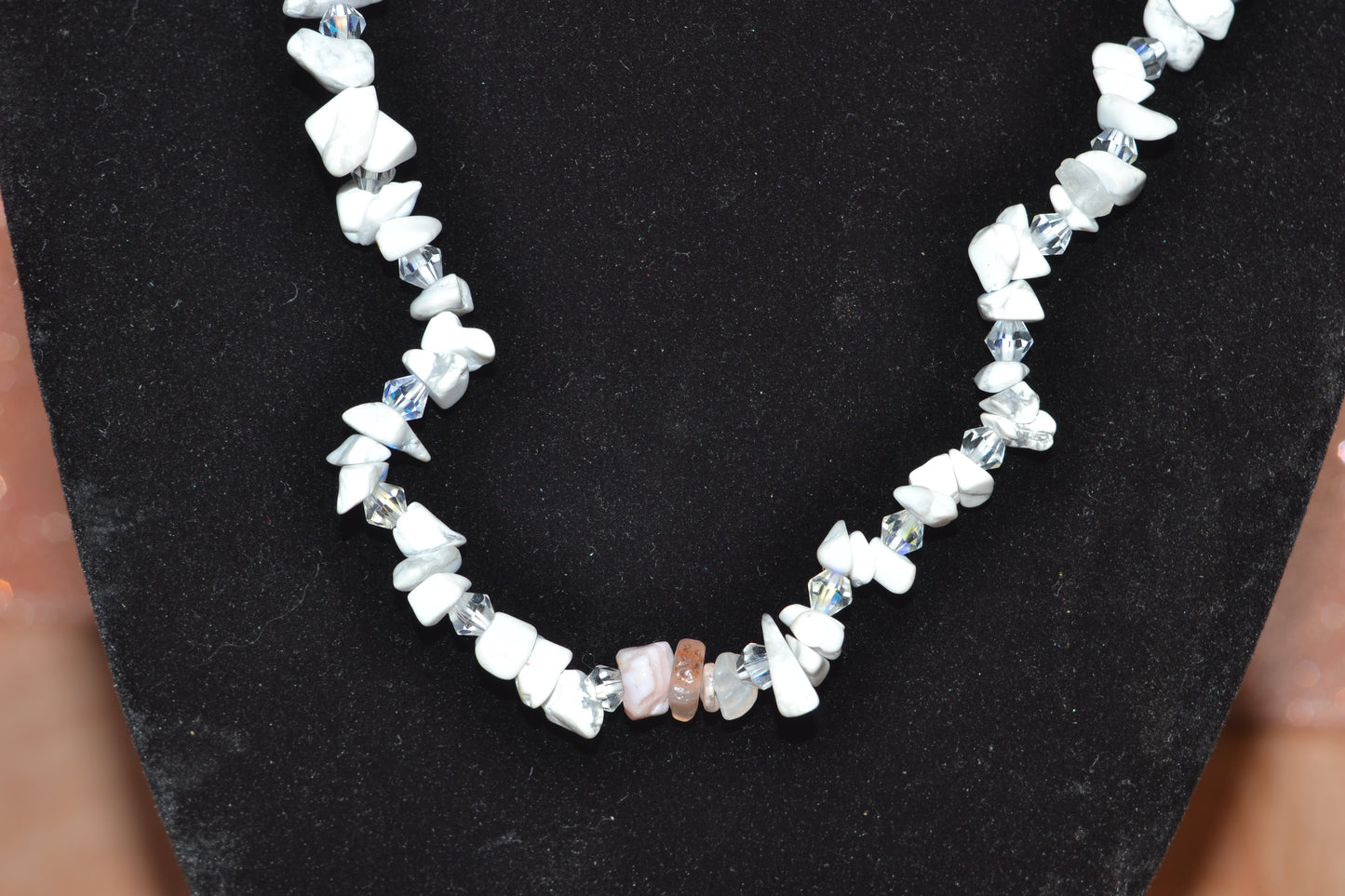 Calming Howlite Chip Choker 15"