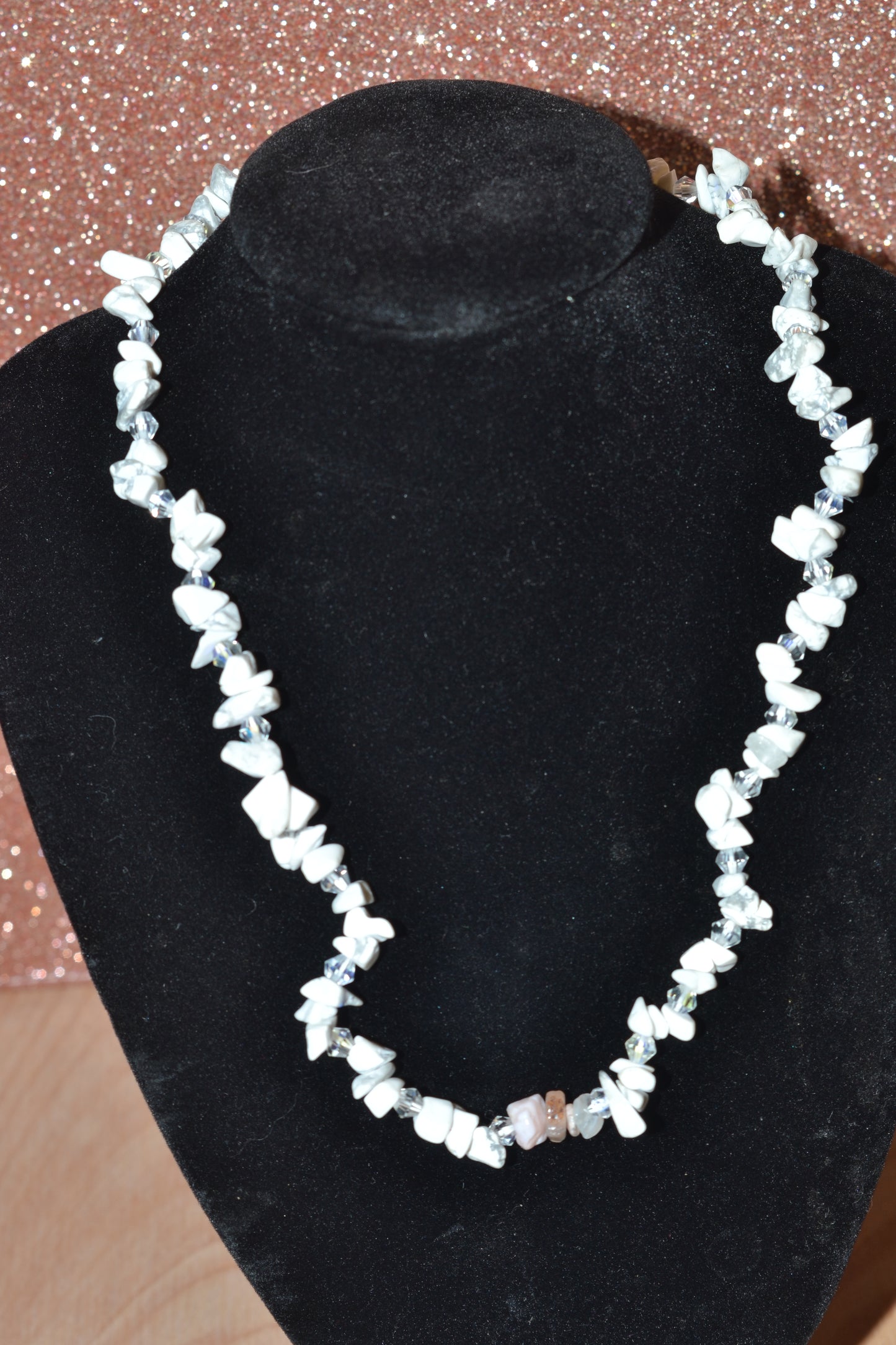 Calming Howlite Chip Choker 15"