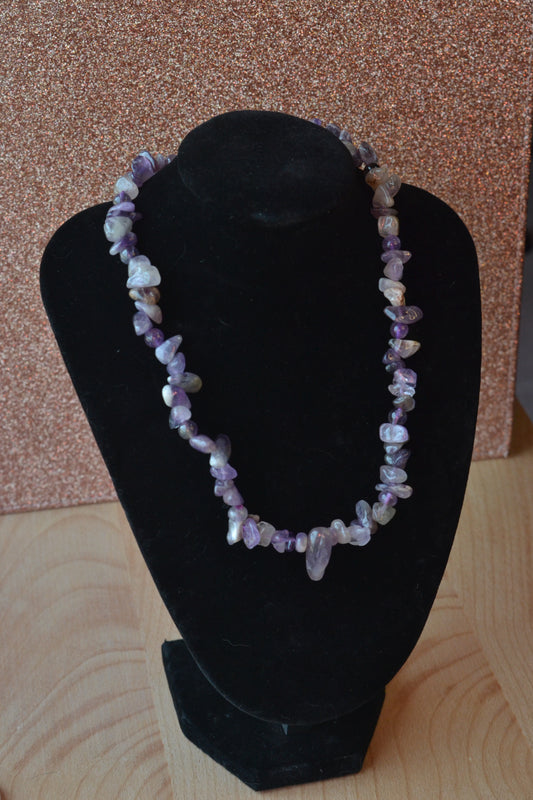 💜 Raw Radiance – Amethyst Chip Choker