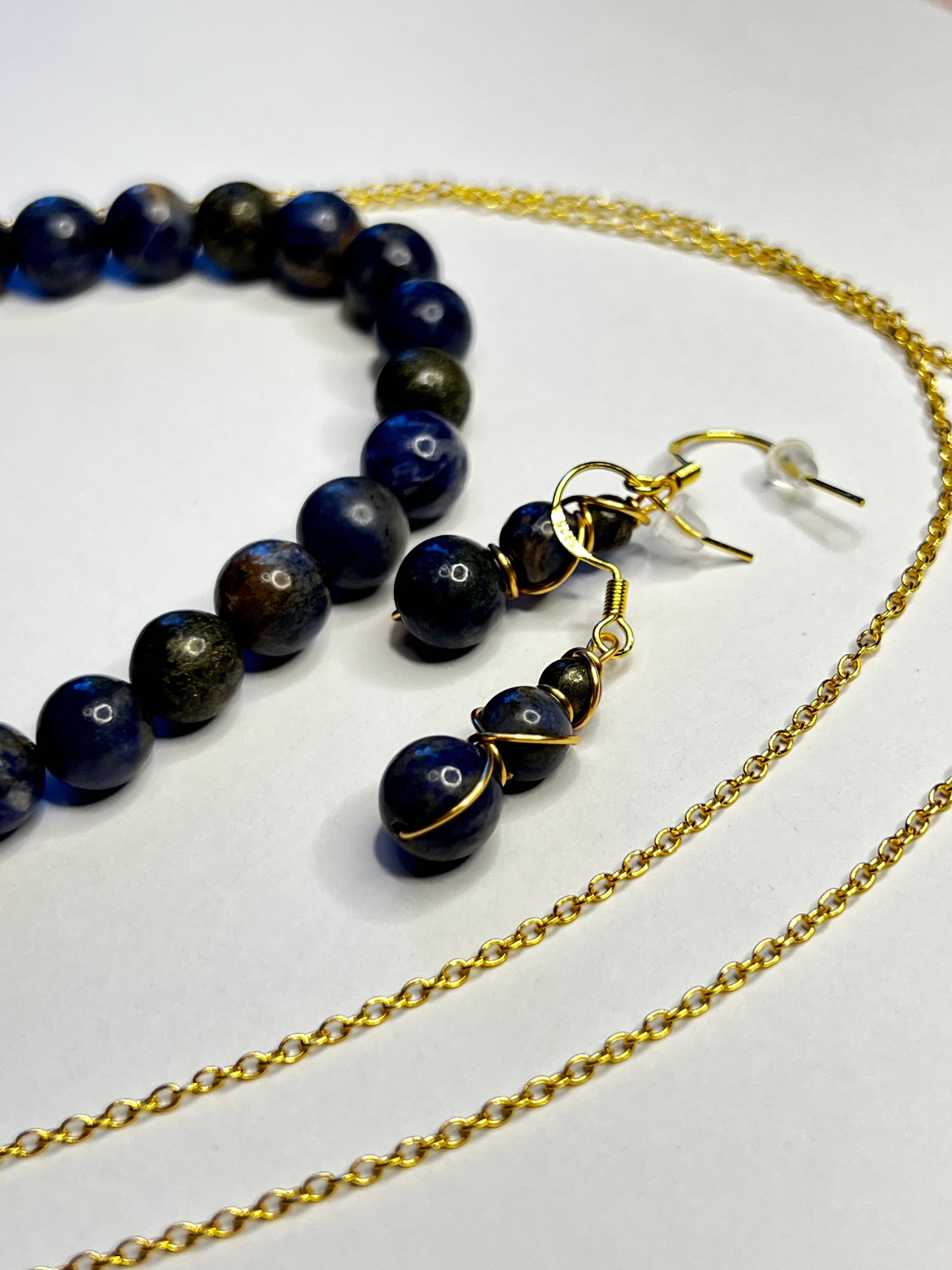 Sodalite & Pyrite Gold-Plated Set (Bracelet, Earrings & Necklace)