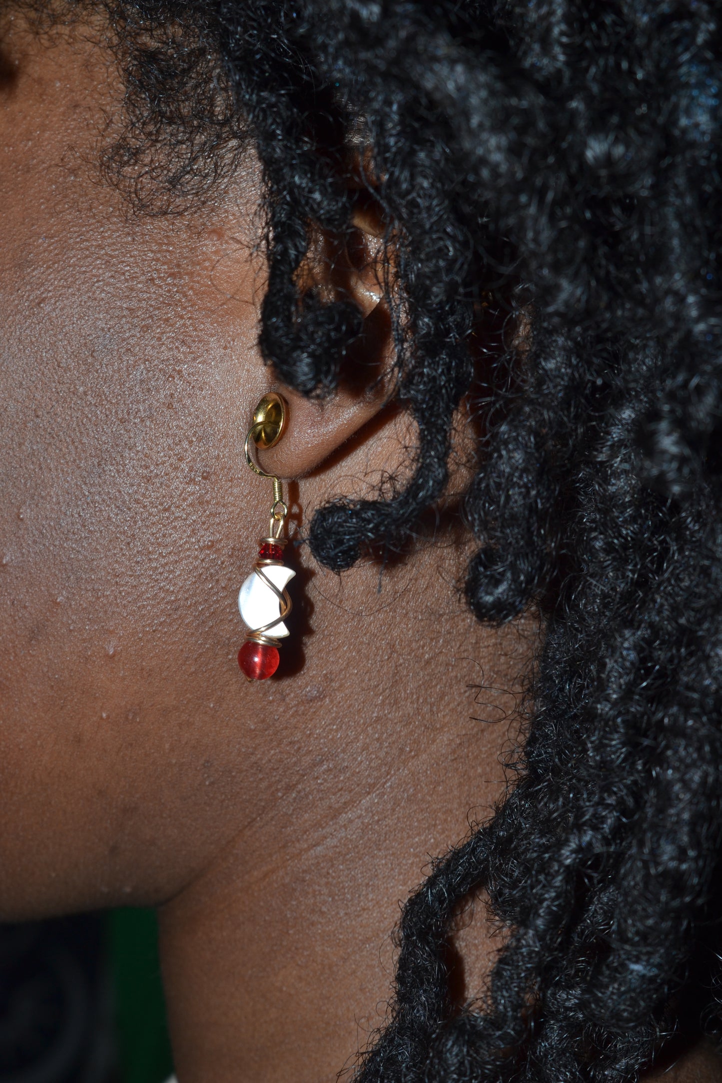Cherry Quartz & Mother of Pearl Moon Jewelry Set – For Confidence & Radiant Power