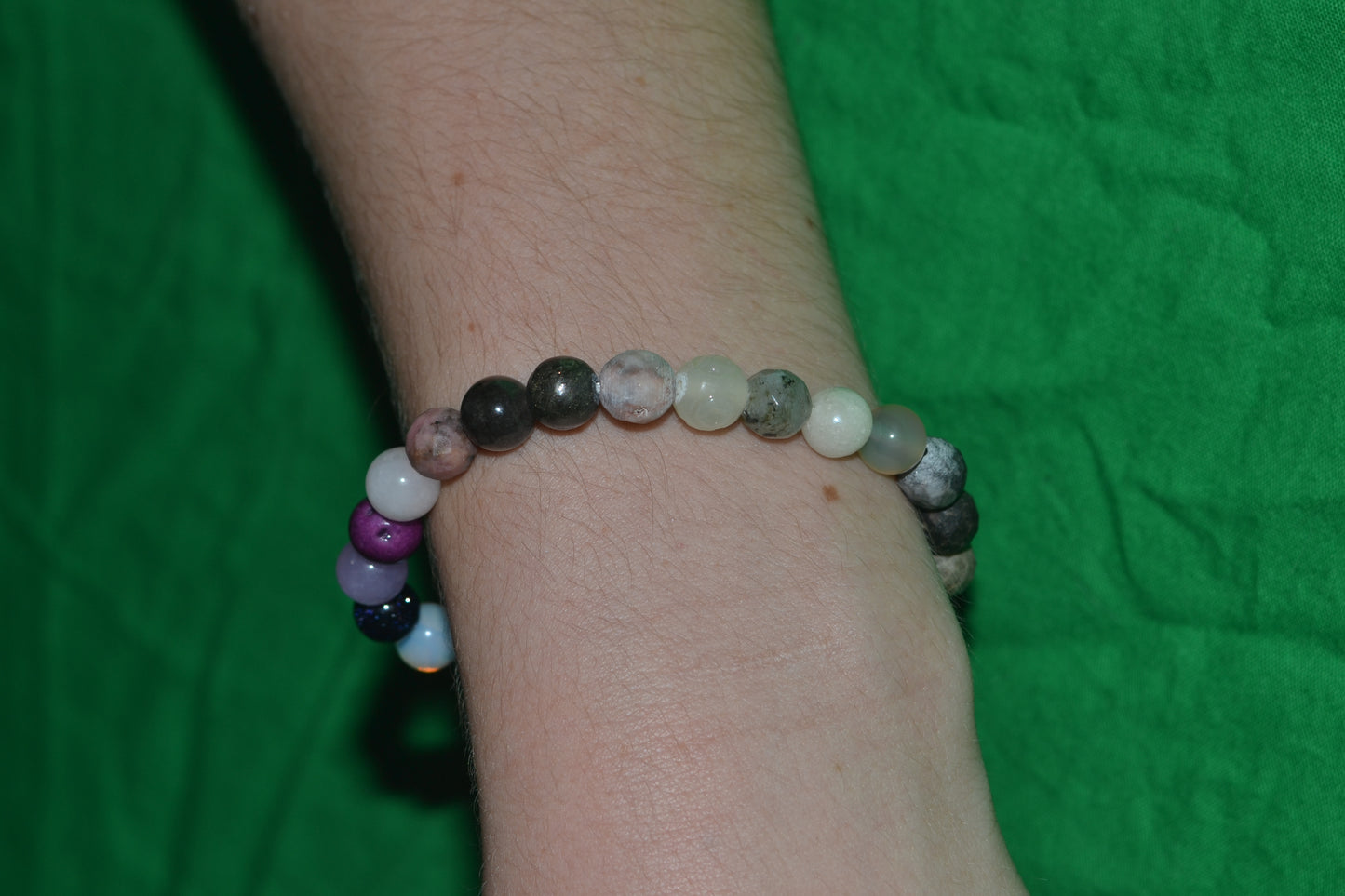 Rainbow Energy Alignment Bracelet – Grounding, Clarity & Emotional Harmony (6mm)