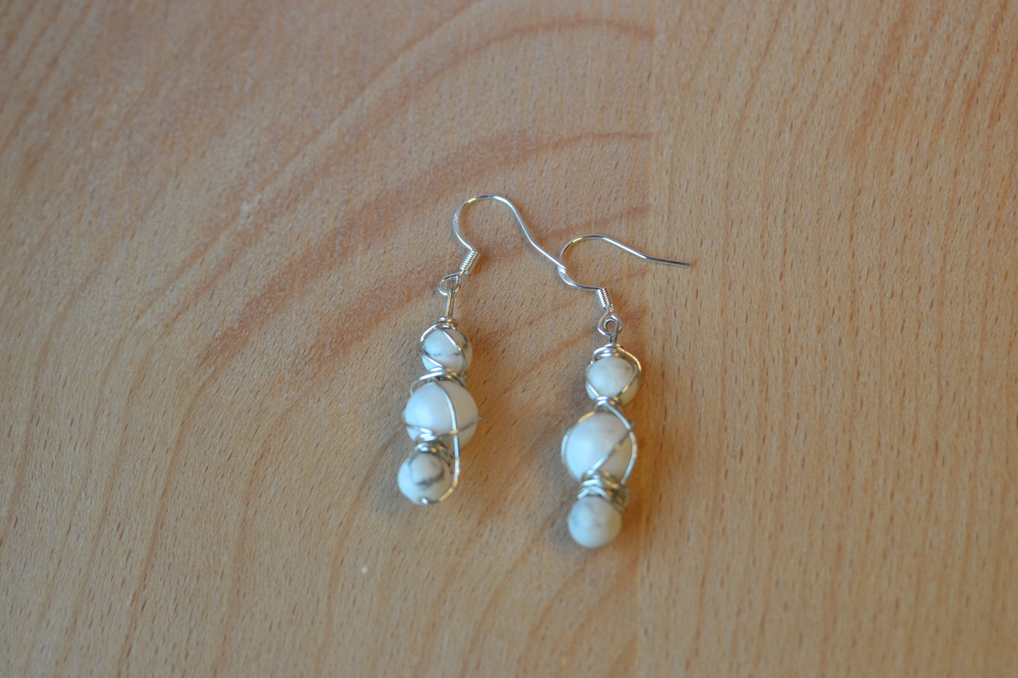 Howlite Bracelet & Earrings Set - Simple Elegance