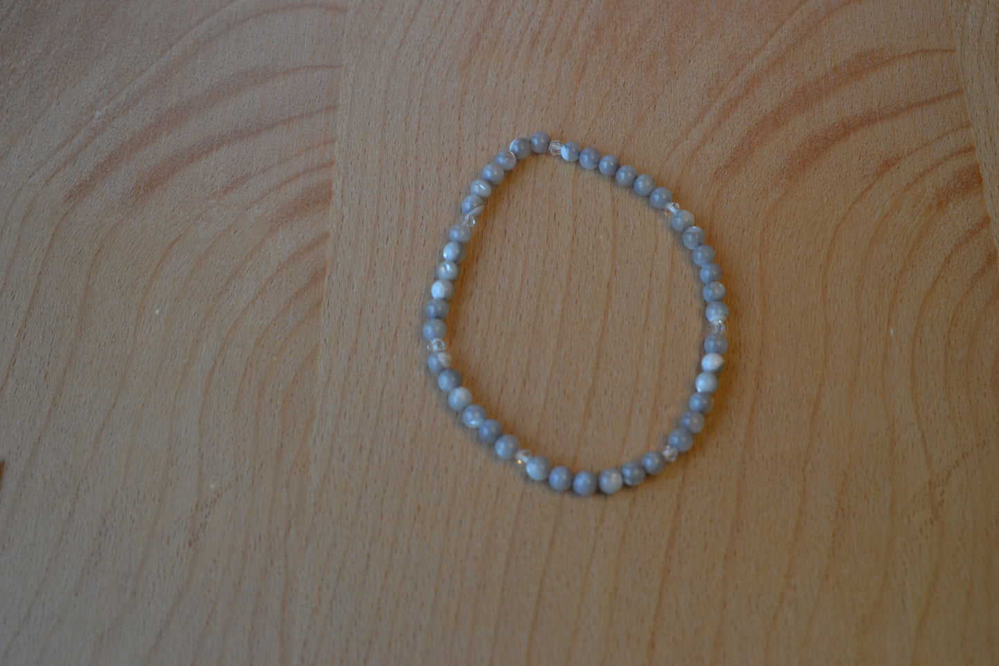 Grey Mother of Pearl Bracelet – Delicate 2mm Beaded Elegance
