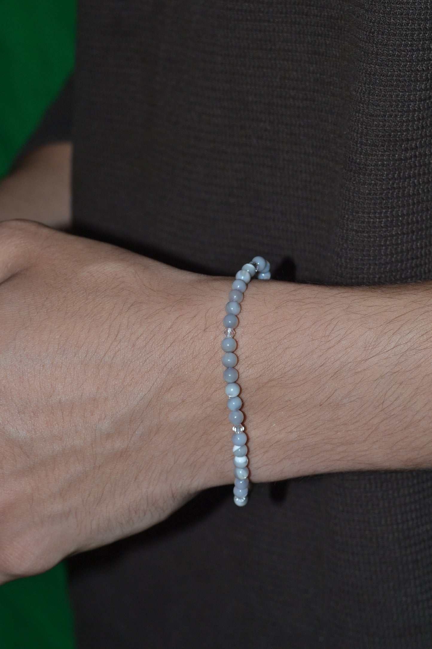 Grey Mother of Pearl Bracelet – Delicate 2mm Beaded Elegance