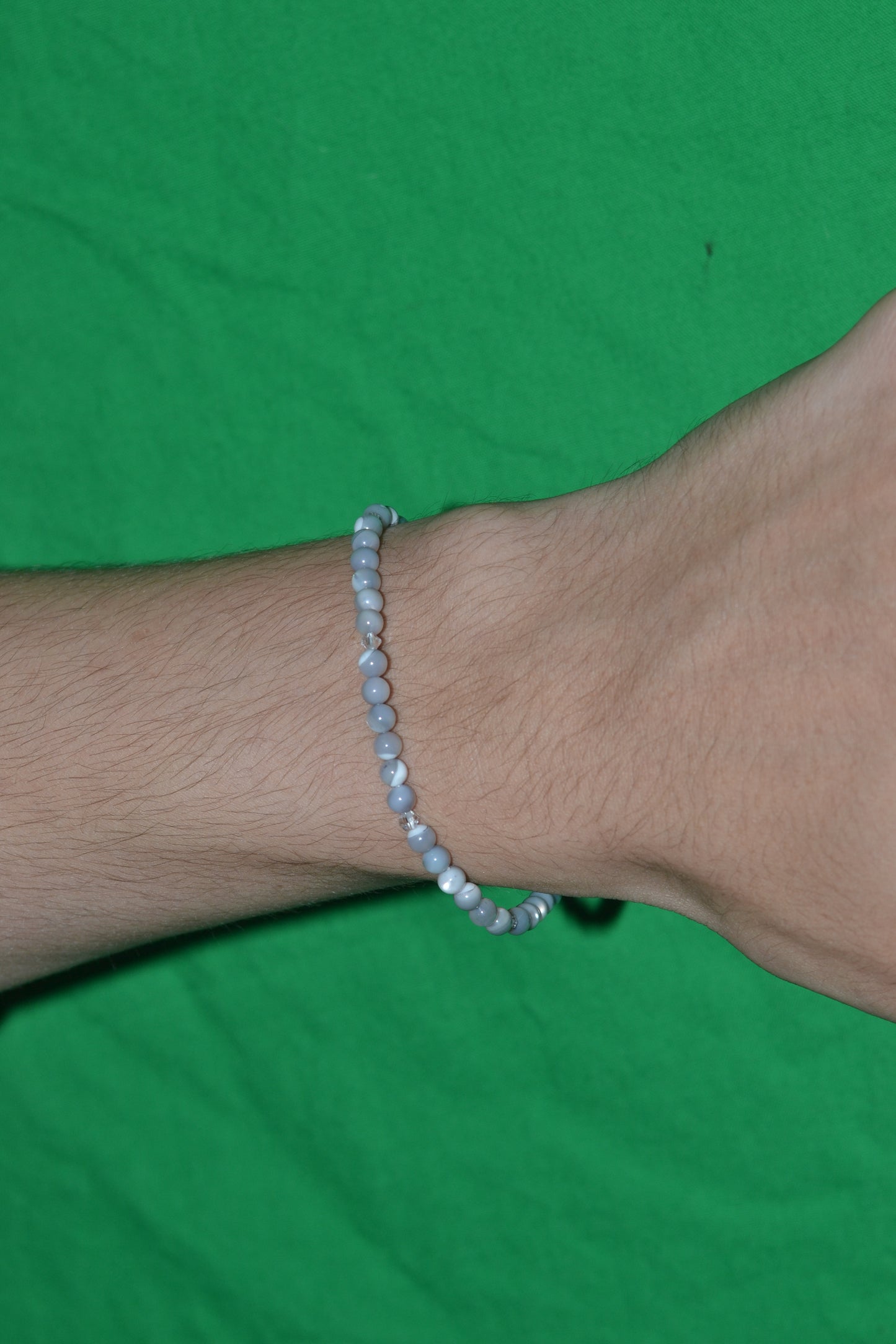 Grey Mother of Pearl Bracelet – Delicate 2mm Beaded Elegance
