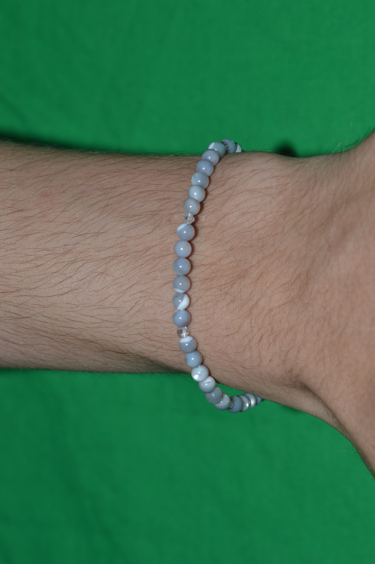 Grey Mother of Pearl Bracelet – Delicate 2mm Beaded Elegance