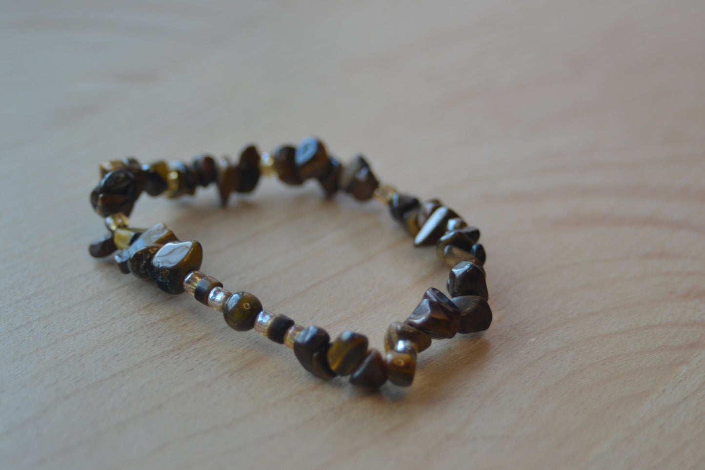 Tiger’s Eye Chip Bracelet – Grounding & Confidence in Natural Form