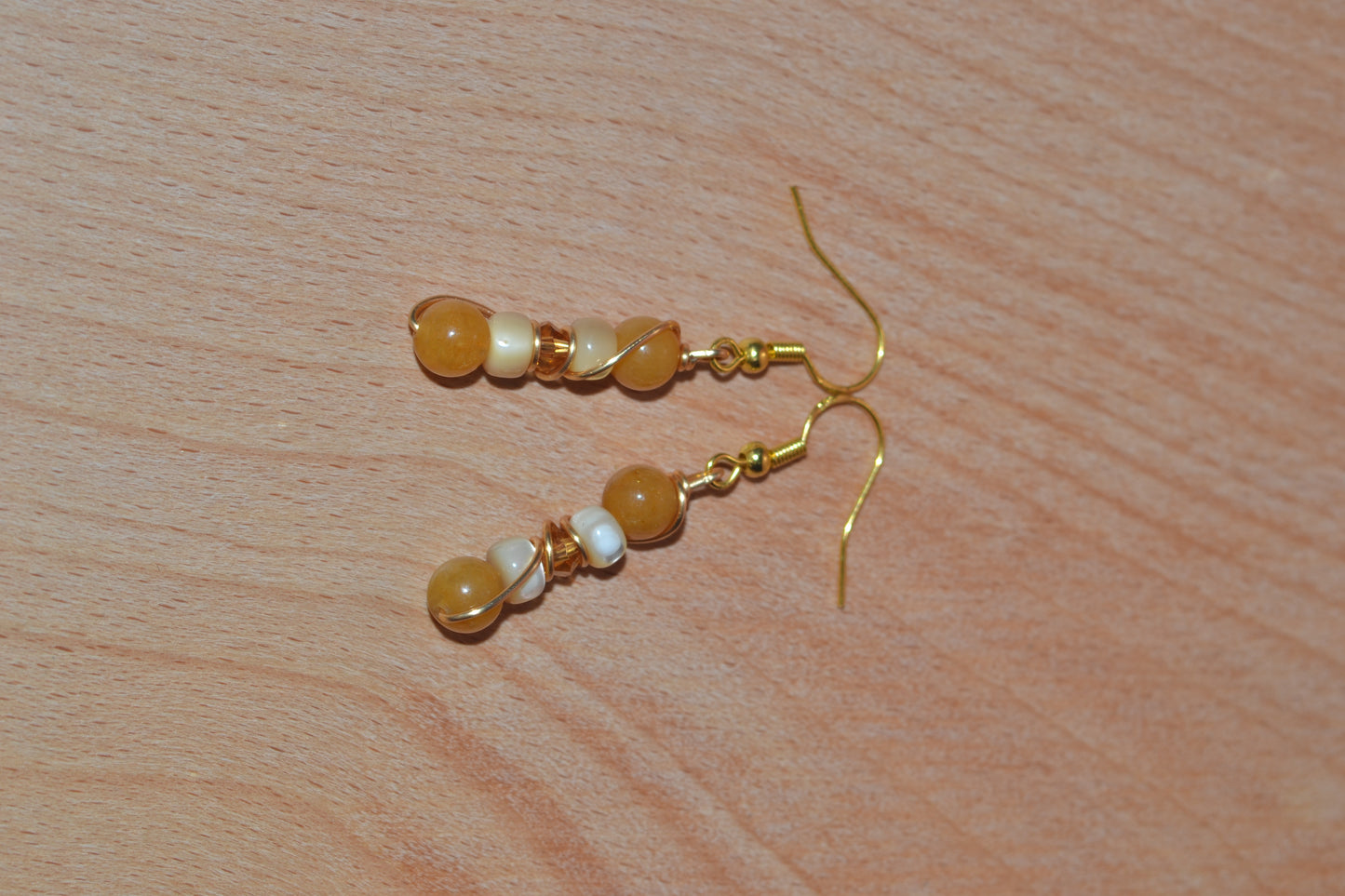 🌼 Harmony Flow Earrings – Yellow Jade & Mother of Pearl